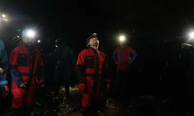 scindia calls meghalaya “true gem” during visit to living root bridges  mawmluh cave