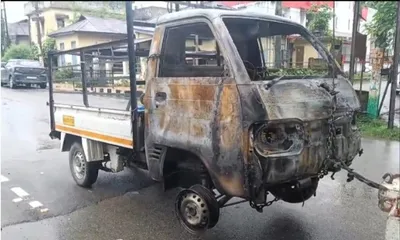 assam  mob torches two vehicles in tinsukia over suspected cattle theft