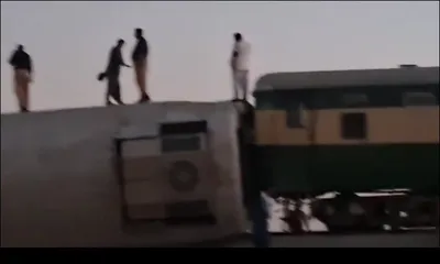 pakistan  jaffar express derails after blast in balochistan s mastung