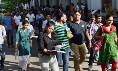 upsc cse mains 2025  reporting time  required documents and exam day guidelines