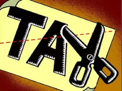 transporters stage protest against ‘illegal tax’ by miscreants in manipur