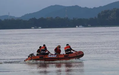 assam  one feared dead after boat capsizes in brahmaputra near majuli