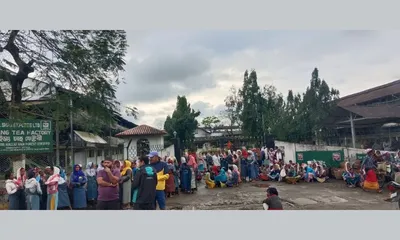 assam  protest erupts in tinsukia after leopard attack on tea garden worker