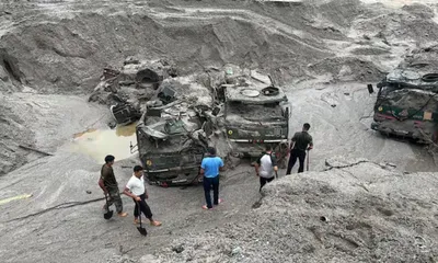 incessant rains trigger landslides  flooding in sikkim  amp  kalimpong  nh 10 remains closed