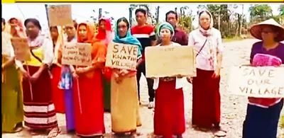 manipur  villagers protest against withdrawal of bsf at kwatha