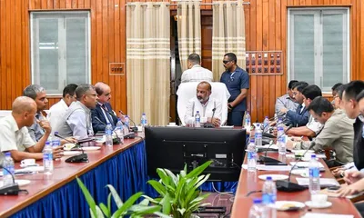 manipur  union minister reviews central schemes and 10  gbs projects in imphal