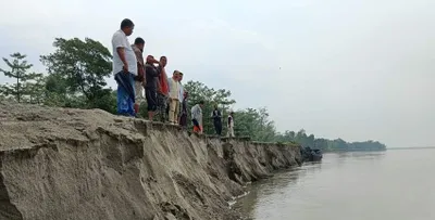 assam  massive erosion by subansiri affects thousands of villagers in lakhimpur