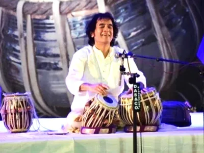 tabla maestro zakir hussain critical  says family