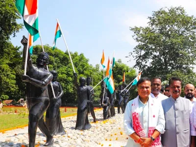 assam  himanta unveils statues of dhekiajuli martyrs