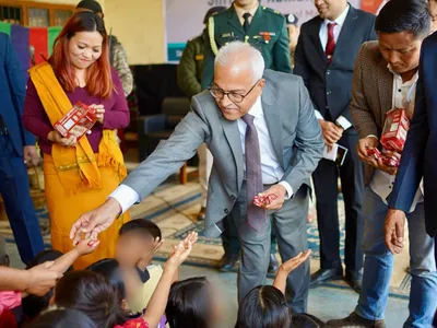 manipur governor visits relief camps  assures support to displaced persons