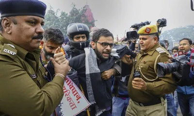 delhi riots  sc seeks response from police on bail pleas of activists
