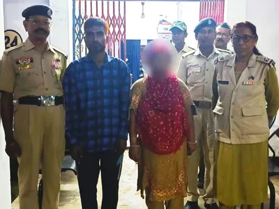 tripura  bangladeshi couple with child detained in agartala