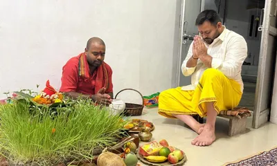 bihar polls  one govt job for each household  announces tejashwi