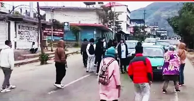 manipur  cotu volunteers block nh 2 at kangpokpi