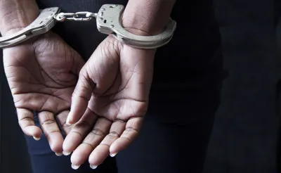 assam  five dacoits held for looting siliguri man in guwahati