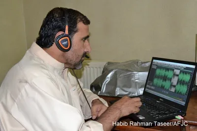 radio journalist imprisoned by taliban  pec demands release of all afghan scribes