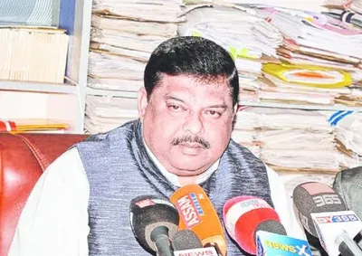 assam  opposition alleges sonapur eviction drive of being cm s  diversionary tactic 