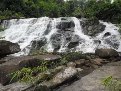 chasing cascades  beautiful waterfalls near guwahati