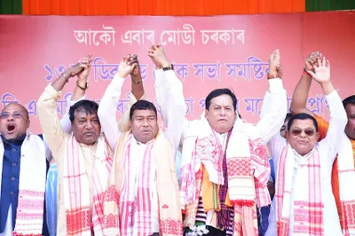 assam  sarbananda sonowal arrives to a rousing reception in home constituency dibrugarh
