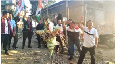 arunachal youth congress burns assam cm himanta biswa sarma s effigy