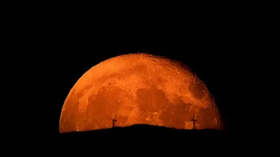 india to witness rare total lunar eclipse  blood moon expected