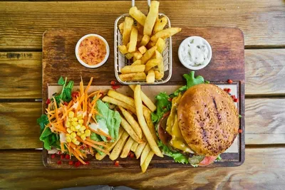 7 foods to avoid if you don’t want to look older