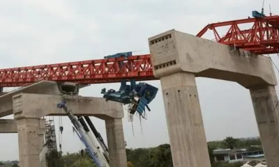 at least 32 killed as construction crane crushes passenger train in thailand