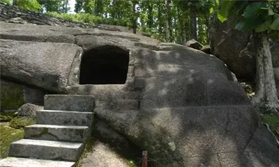 jogighopa caves  dudhnoi rock compared to ajanta ellora