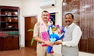 assam  ips officer mayank kumar assumes charge as tinsukia ssp