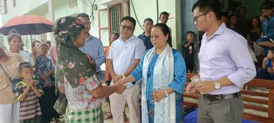 manipur  over 2000 idps receive rs 20 lakh as financial assistance in kangpokpi