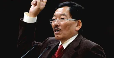ex sikkim cm pawan chamling allegedly attacked by skm supporters