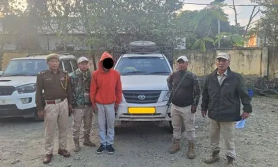 manipur  imphal west police arrest vehicle lifter  recover stolen tata di