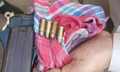 tripura police  bsf seize pistol  drugs  ammo in joint border raid  one arrested