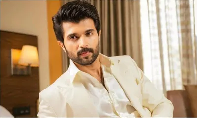 vijay deverakonda car accident near undavalli  actor escapes unhurt